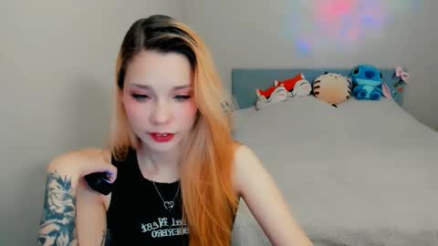 Snapshot of kitten_alisa chatting on October 11, 7:23 pm Alissa online show from October 11, 7:23 pm