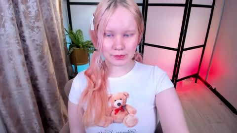 kittenxoann online show from April 18, 5:39 pm