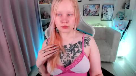 kittenxoann online show from April 29, 5:52 pm