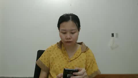 kitti_baby2x online show from April 11, 3:22 am