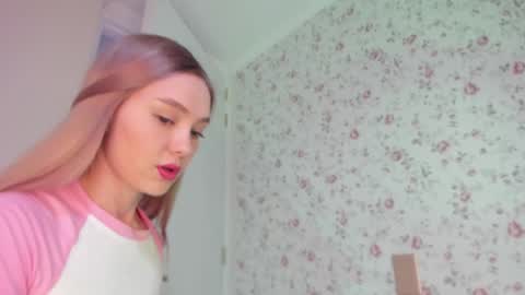 sophie online show from January 15, 5:38 pm