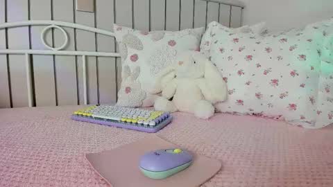 Snapshot of kitty__sophie chatting on May 1, 7:07 pm sophie online show from May 1, 7:07 pm