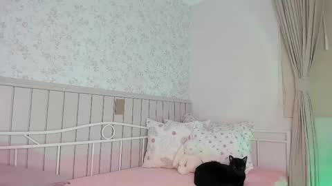 Snapshot of kitty__sophie chatting on May 3, 4:13 pm sophie online show from May 3, 4:13 pm