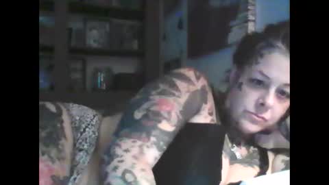 Snapshot of kitty_bang_bang chatting on April 27, 4:10 am kitty_bang_bang online show from April 27, 4:10 am