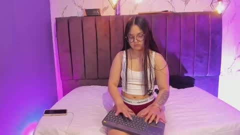 Snapshot of kitty_chs1 chatting on October 10, 7:24 pm Kate online show from October 10, 7:24 pm