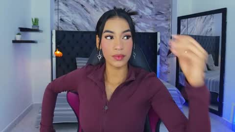 Snapshot of kitty_collins_ chatting on May 28, 11:51 am Kitty online show from May 28, 11:51 am