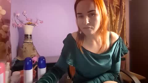 Snapshot of kitty_crystal_ chatting on November 13, 5:56 pm Kitti online show from November 13, 5:56 pm