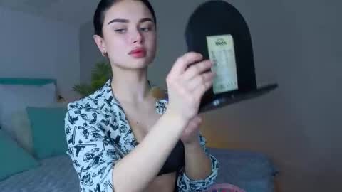 kitty_cut1ee_ online show from February 24, 1:42 pm