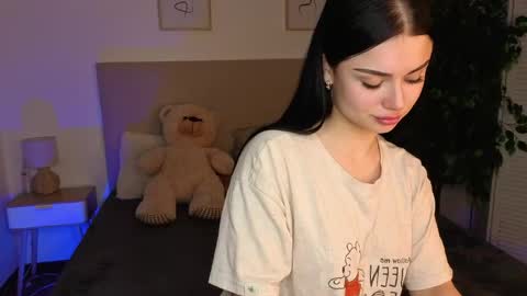 kitty_cut1ee_ online show from April 11, 7:56 am