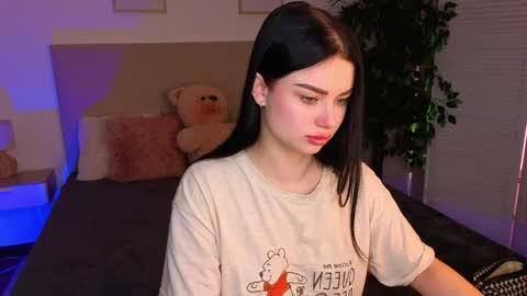 kitty_cut1ee_ online show from April 13, 7:03 am