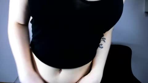 Snapshot of kitty_denise chatting on March 11, 11:00 pm Denise online show from March 11, 11:00 pm