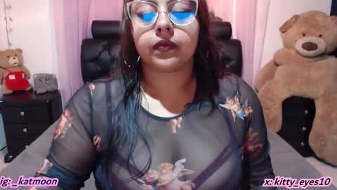 kitty online show from February 7, 12:03 am