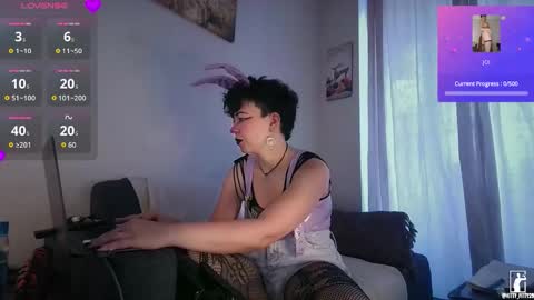 kitty_fitty29 online show from February 28, 9:49 pm