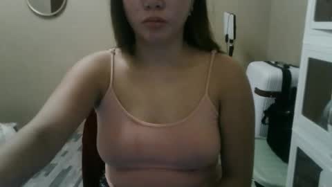 Snapshot of kitty_fussy chatting on May 17, 3:48 am kitty_fussy online show from May 17, 3:48 am