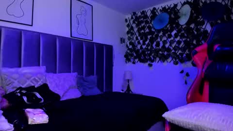 Camila online show from March 11, 2:06 am