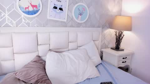 Snapshot of kitty_iris_ chatting on May 11, 4:04 pm kitty iris online show from May 11, 4:04 pm