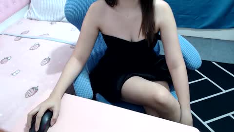 Snapshot of kitty_kity chatting on March 23, 1:04 pm Kate online show from March 23, 1:04 pm