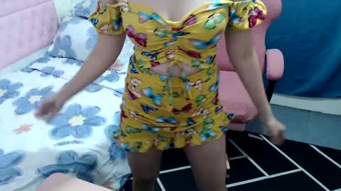 Snapshot of kitty_kity chatting on April 8, 5:51 am Kate online show from April 8, 5:51 am