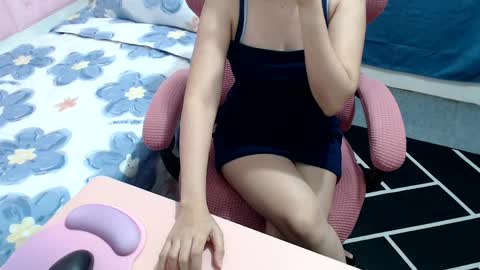 Snapshot of kitty_kity chatting on April 9, 6:19 am Kate online show from April 9, 6:19 am