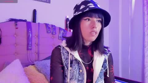 Snapshot of kitty_ls chatting on February 23, 8:28 pm kitty_ls online show from February 23, 8:28 pm