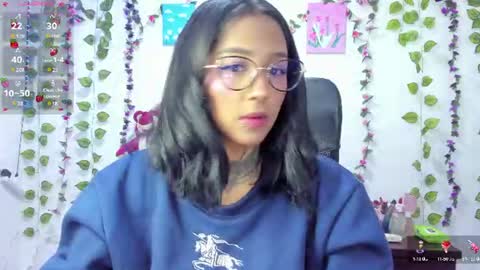 Snapshot of kitty_moon2 chatting on June 15, 2:25 am Kitty online show from June 15, 2:25 am