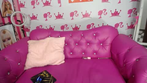 Snapshot of kitty_pervertedx chatting on February 12, 5:37 am kitty online show from February 12, 5:37 am