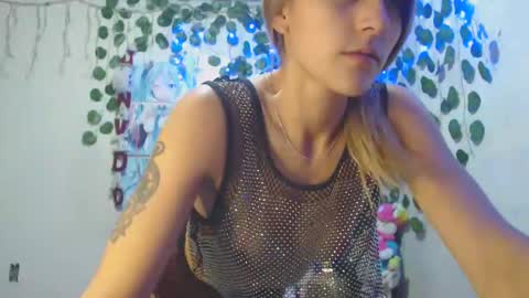 Daniela Ferreira online show from December 23, 4:01 am