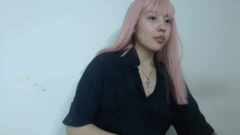 nina martinez online show from May 20, 6:19 am