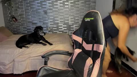 violet online show from September 15, 5:07 am