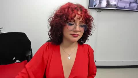 Jenn online show from February 2, 1:23 am