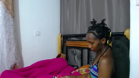 Snapshot of kittyfay_ chatting on April 18, 7:58 pm Fay online show from April 18, 7:58 pm