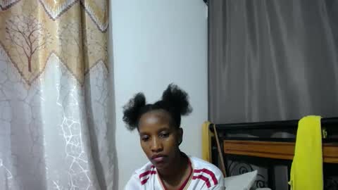 Snapshot of kittyfay_ chatting on April 28, 11:21 pm Fay online show from April 28, 11:21 pm