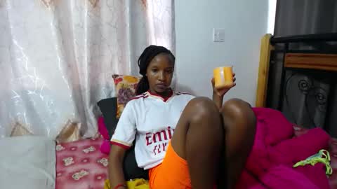 Snapshot of kittyfay_ chatting on May 11, 8:20 am Fay online show from May 11, 8:20 am