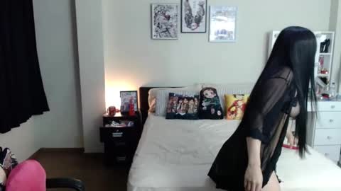 Isabel online show from February 9, 8:34 pm