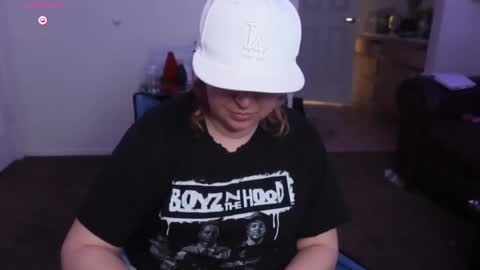 Snapshot of kittykay86 chatting on February 13, 8:24 pm Bella Blue BBW online show from February 13, 8:24 pm