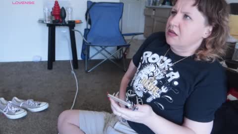 Snapshot of kittykay86 chatting on February 14, 5:46 pm Bella Blue BBW online show from February 14, 5:46 pm