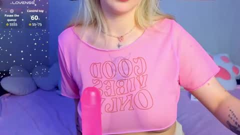 kittykendall online show from June 19, 6:12 pm