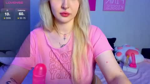 kittykendall online show from June 28, 6:25 pm