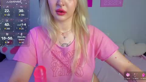 kittykendall online show from July 18, 7:17 pm