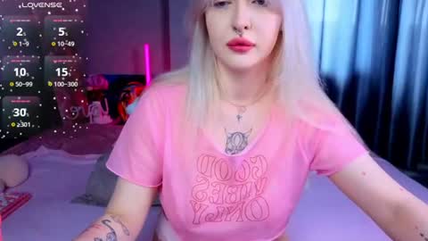 kittykendall online show from July 26, 9:27 am