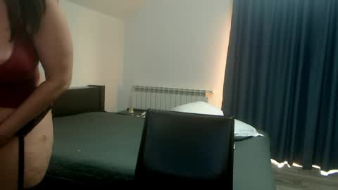 kittyonfiree online show from April 12, 5:01 am