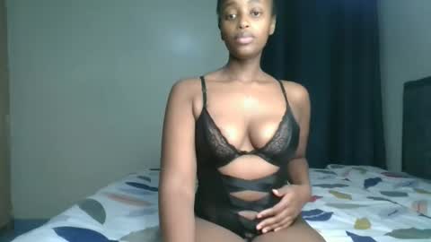 Kittypettite online show from May 23, 5:39 pm