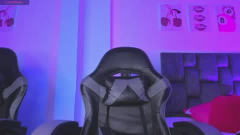 kitty online show from April 27, 5:55 pm