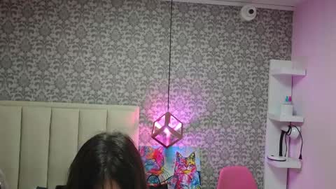  K I T T  Y  online show from February 25, 11:19 am