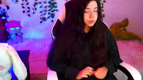 Kittyuwu  online show from October 3, 6:16 pm