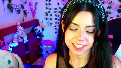 Kittyuwu  online show from October 17, 7:38 pm