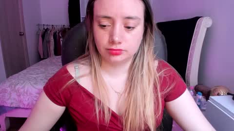 Snapshot of kittywantslove23 chatting on October 10, 8:41 pm kittywantslove23 online show from October 10, 8:41 pm