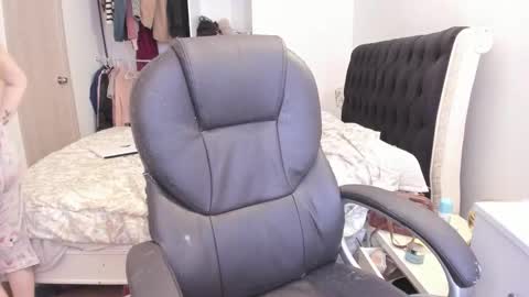 kittywantslove23 online show from February 8, 7:50 pm