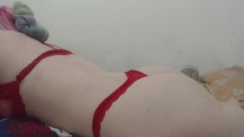 kittywhiteass online show from December 13, 7:36 am