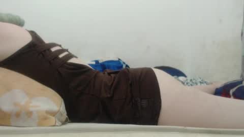 kittywhiteass online show from December 19, 8:23 am